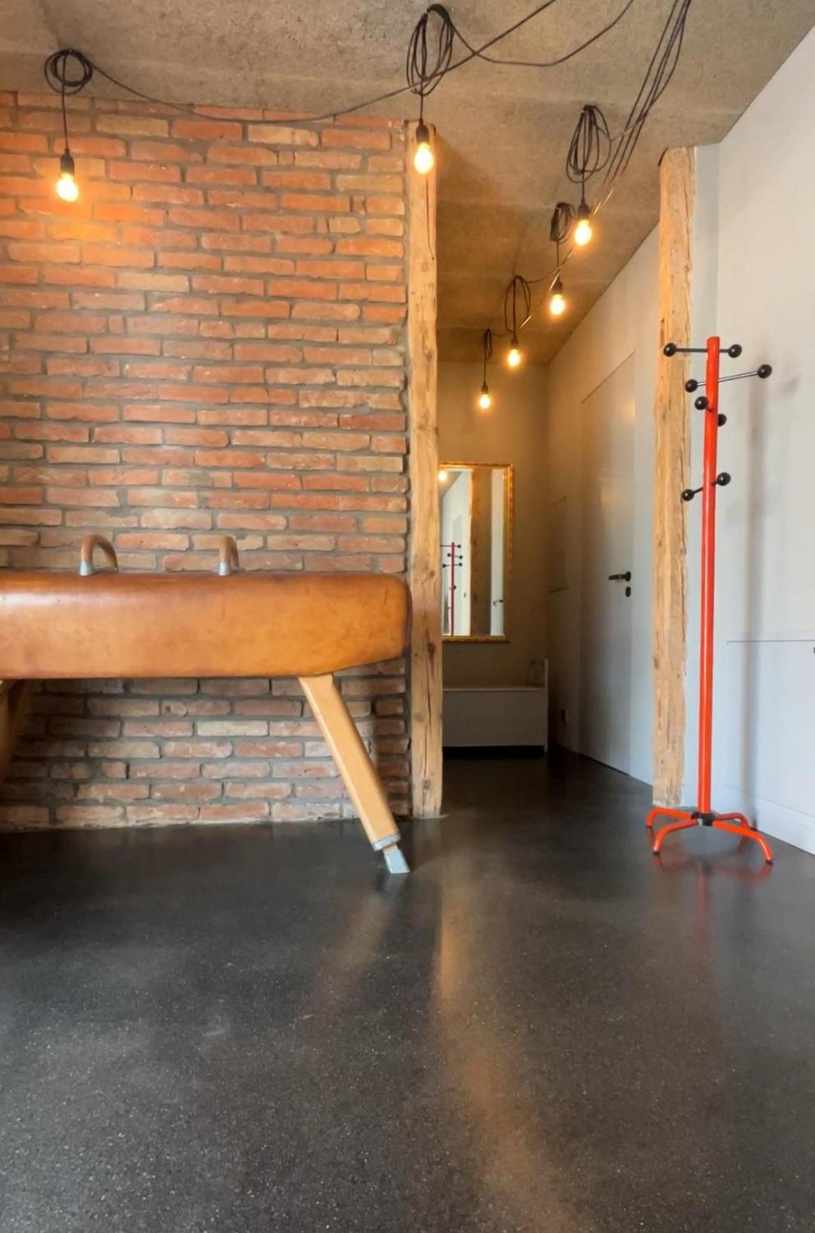 Momai 1891- Moderne Ferienwohnung マイカンマー エクステリア 写真